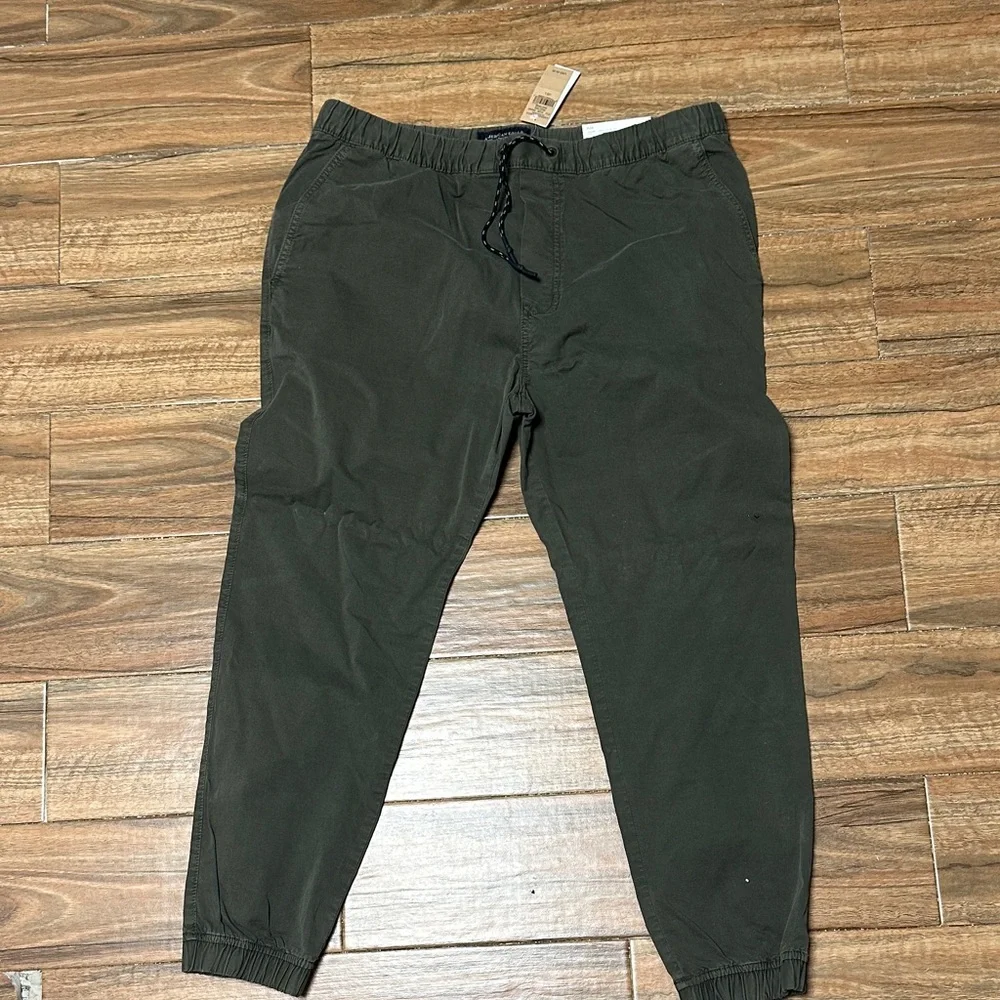 American Eagle Outfitters Dark Green Men's Joggers - Picture 2 of 4
